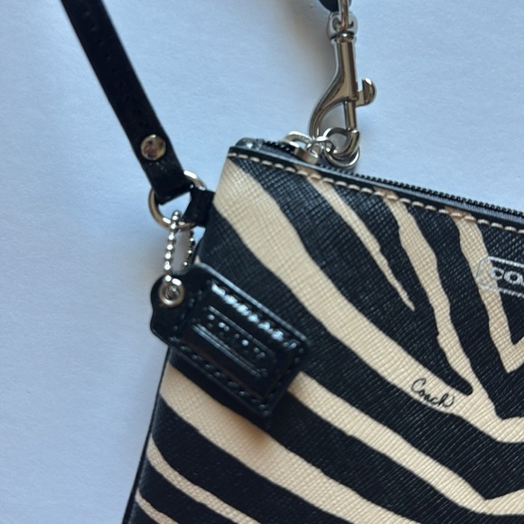 Coach Zebra Pattern Black and Cream Wristlet - Picture 4 of 13